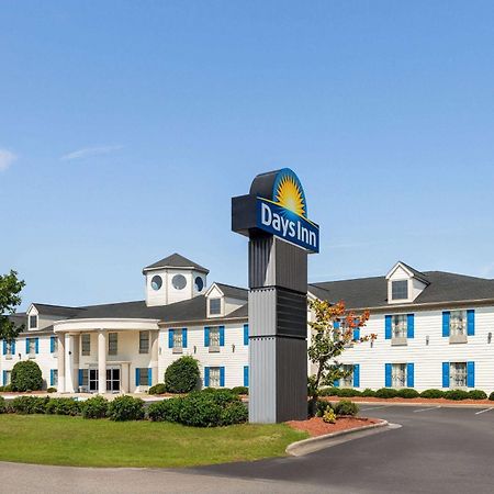 Days Inn By Wyndham Shallotte Exterior photo